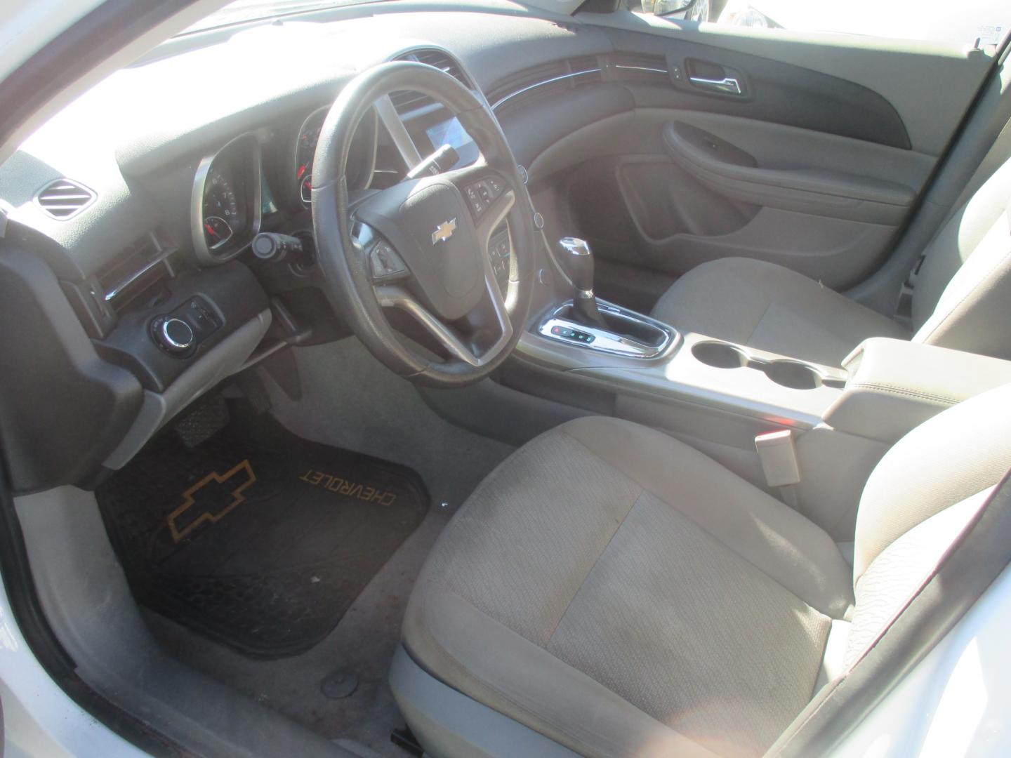 2013 WHITE Chevrolet Malibu LS (1G11B5SA4DF) with an 2.5L L4 DOHC 16V engine, 6-Speed Automatic transmission, located at 1254 Manheim Pike, Lancaster, PA, 17601, (717) 393-9133, 40.062870, -76.323273 - Photo#6